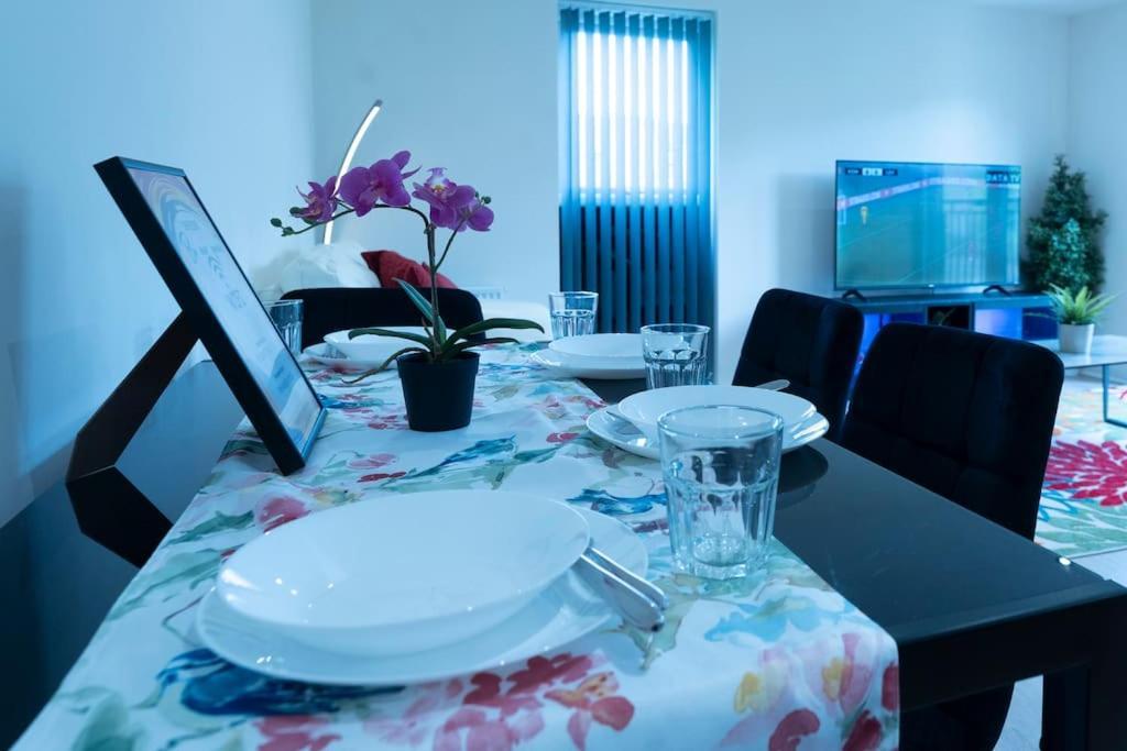 Luxury Ground Floor 2 Bedroom Apartment Free Wifi & Parking Sheffield Exterior foto